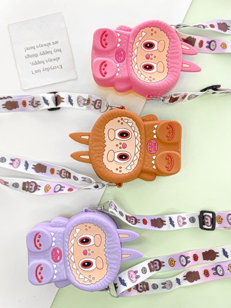 شنطة لابوبو حجم صغير