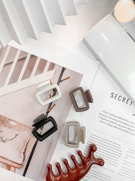 مشابك شعر ٤ قطع