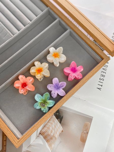 كرت مشبك الوردة ٦ قطع