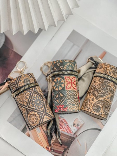 جزدان مع تعليقة