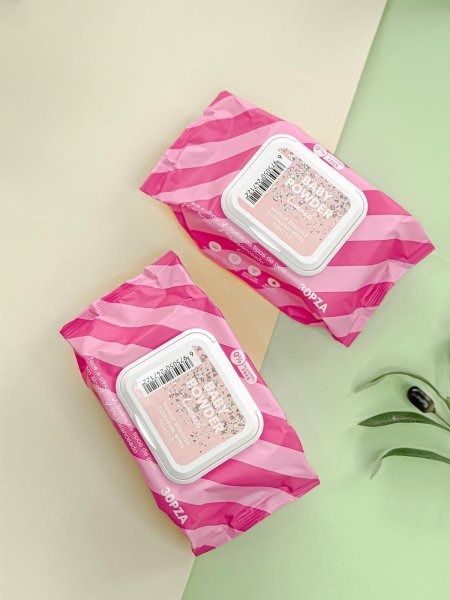 محارم لإزالة المكياج