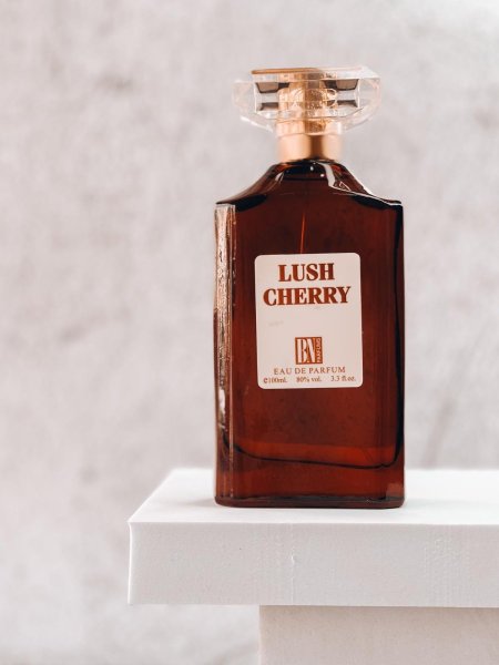 عطر ( Lush cherry ) Mays Rose