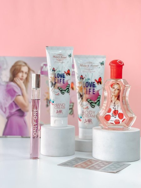 طقم عطر وكريم 4 قطع ‏‏ Mays Rose