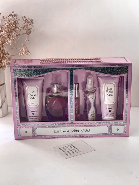 طقم عطور وكريم 5 قطع (VV LOVE)