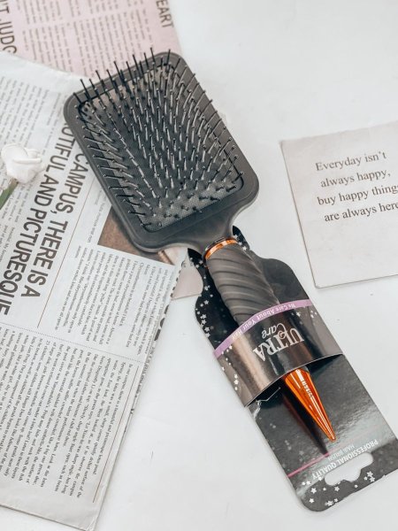 فرشاة شعر الترا