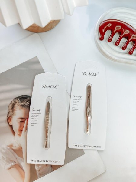 ملقط حواجب BAOL