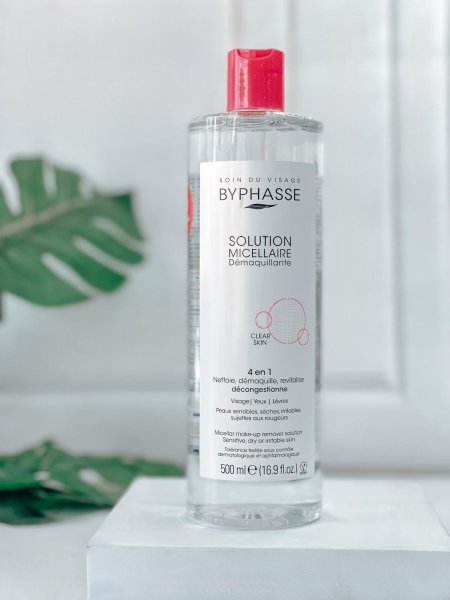 مزيل المكياج اليومي