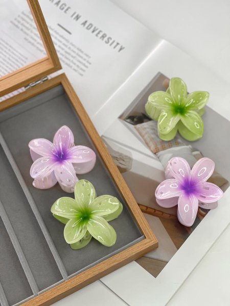 مشبك الوردة